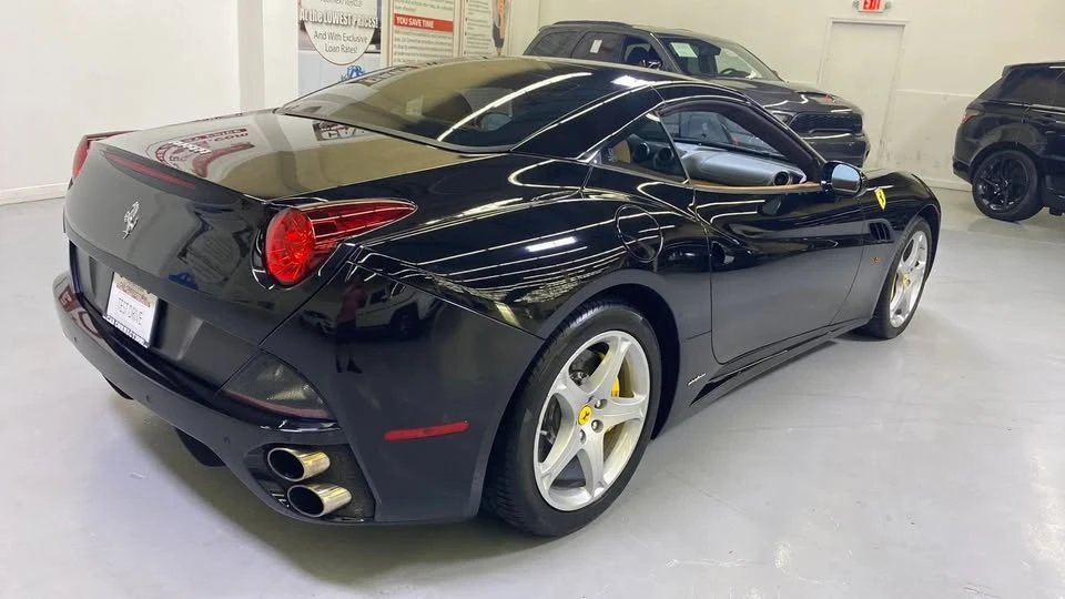 2011 Ferrari California - Image 12 of 20