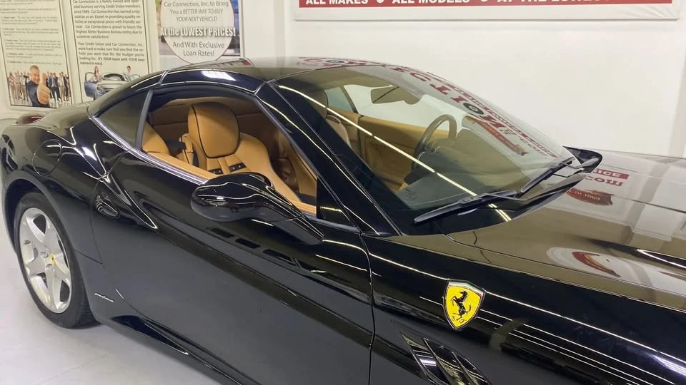 2011 Ferrari California - Image 15 of 20