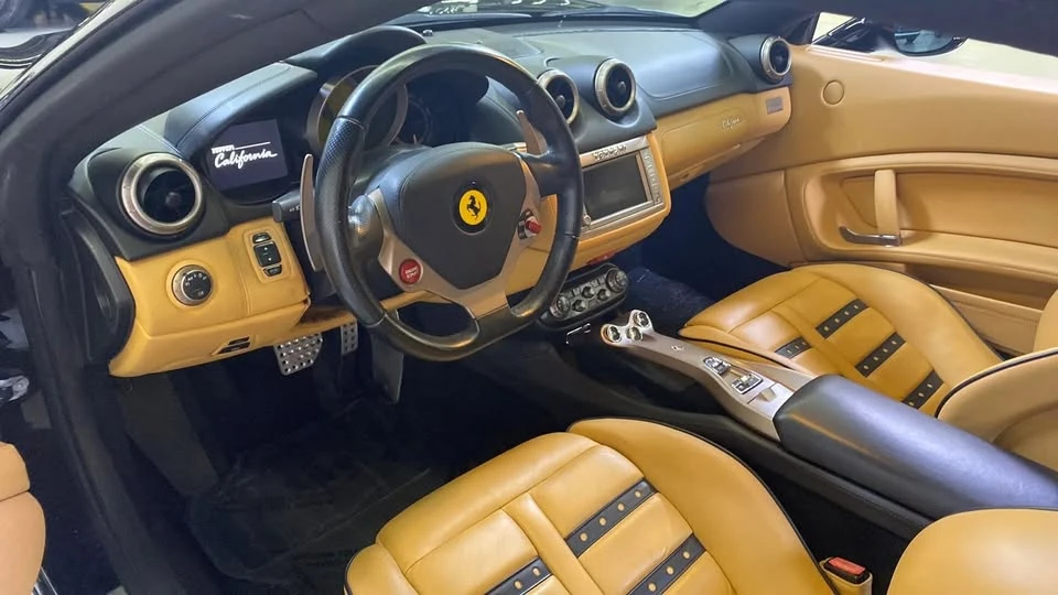 2011 Ferrari California - Image 17 of 20
