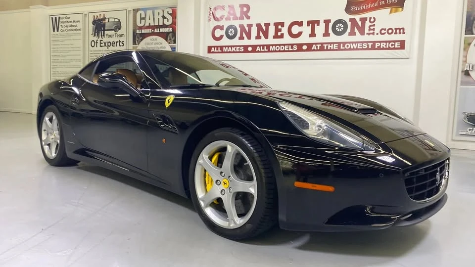 2011 Ferrari California - Image 2 of 20