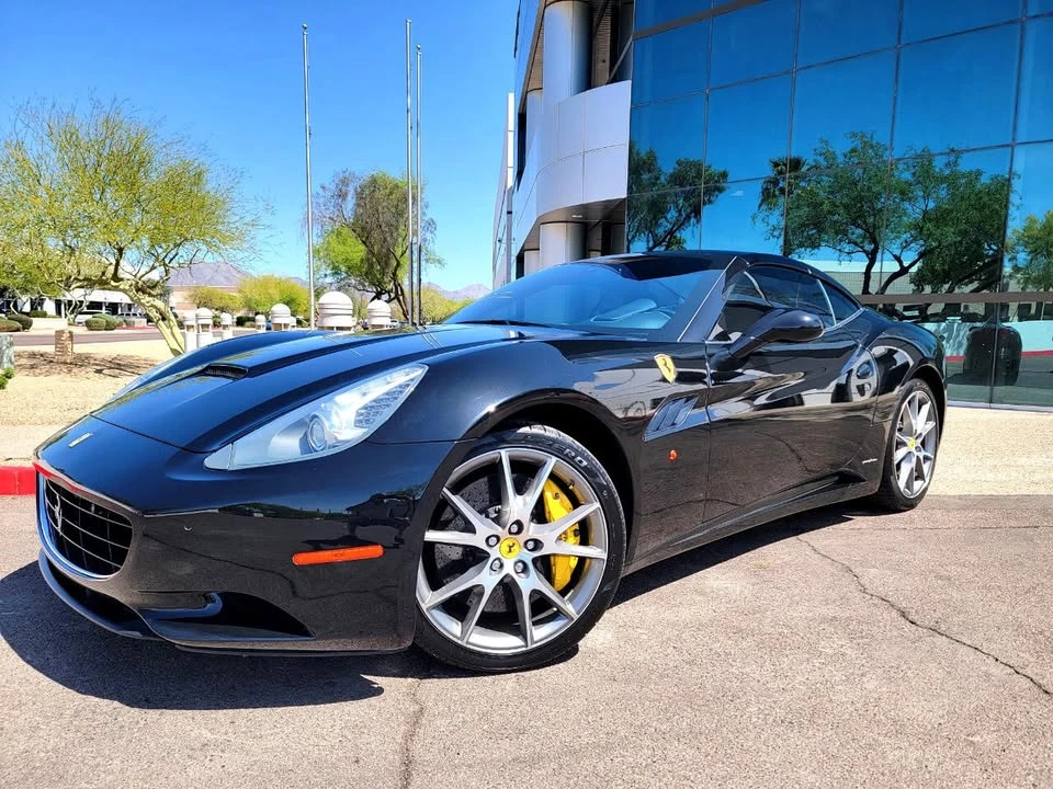 2011 Ferrari California - Image 2 of 20