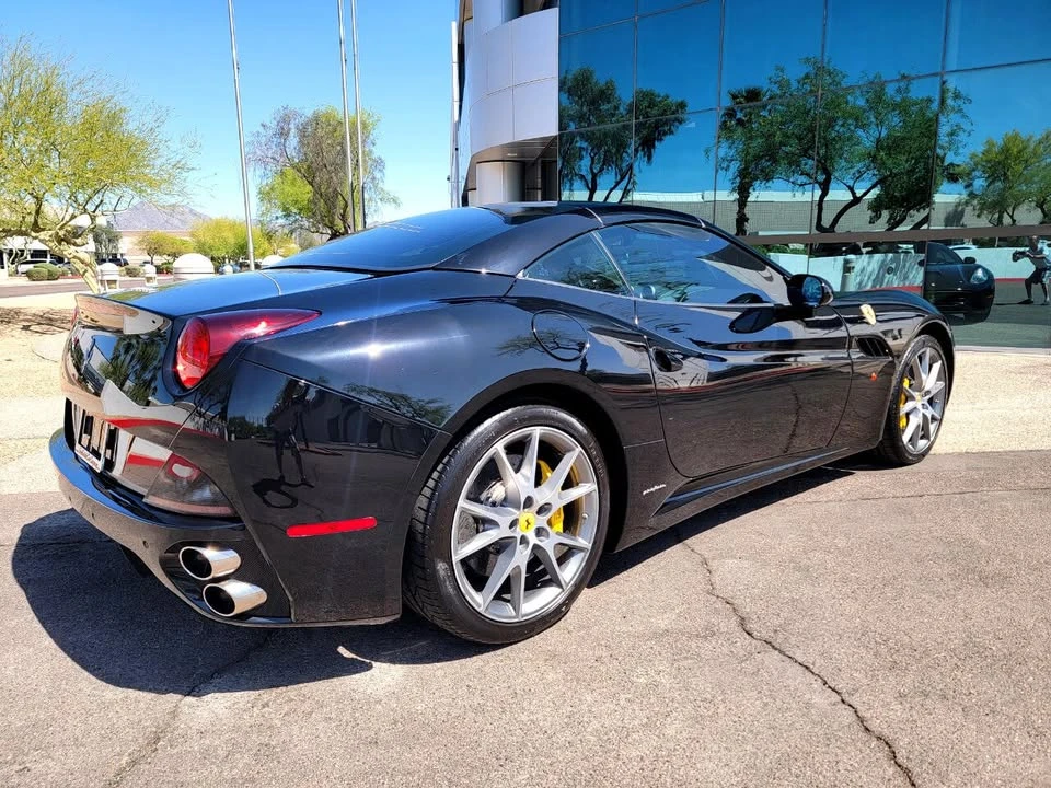 2011 Ferrari California - Image 10 of 20