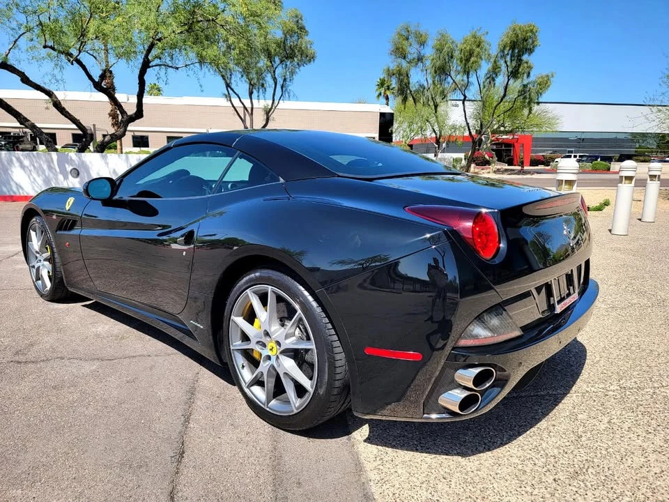 2011 Ferrari California - Image 8 of 20