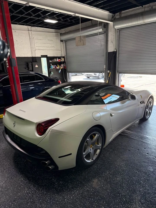2011 Ferrari California - Image 5 of 11