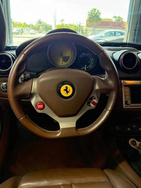 2011 Ferrari California - Image 9 of 11