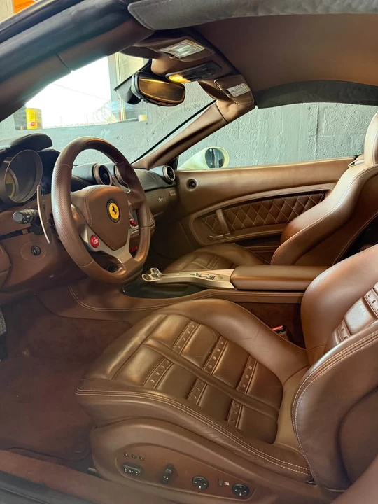 2011 Ferrari California - Image 8 of 11