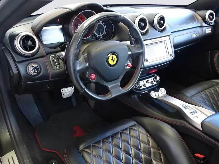 2011 Ferrari California - Image 10 of 17