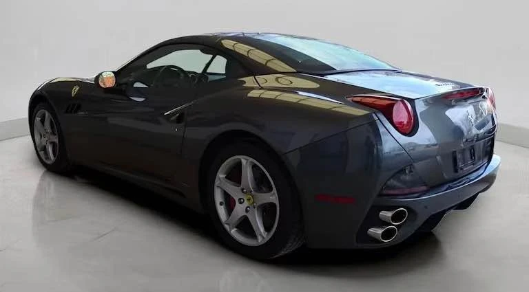 2011 Ferrari California - Image 2 of 17