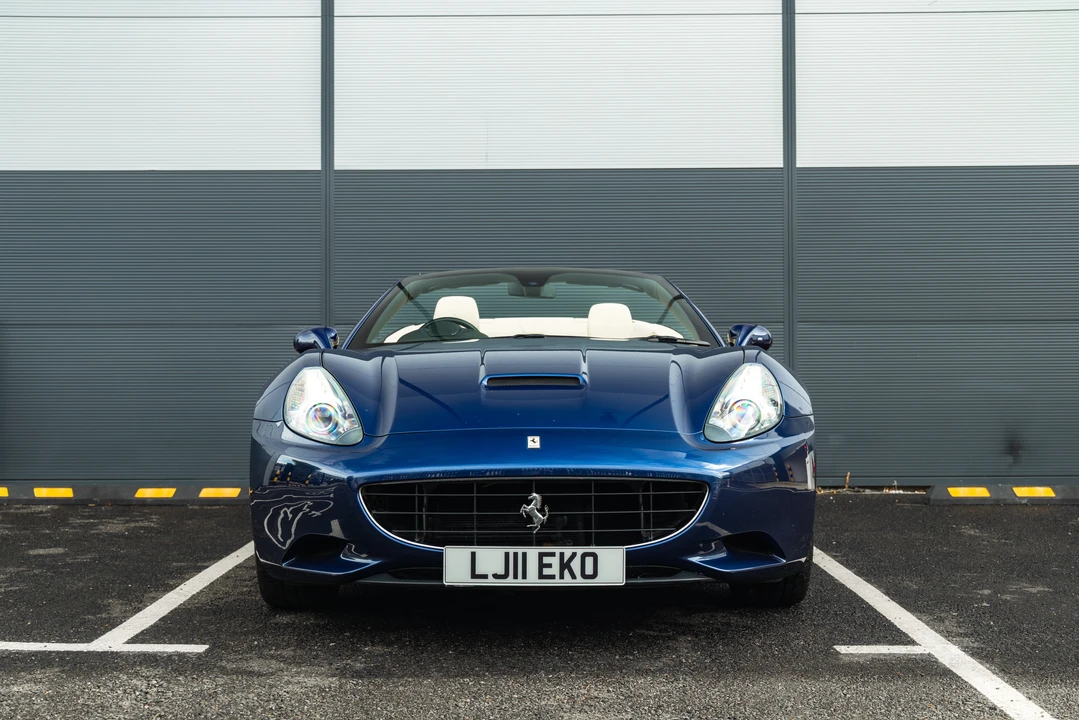 2011 Ferrari California - Image 2 of 31