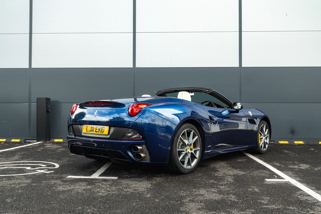 2011 Ferrari California - Image 7 of 31
