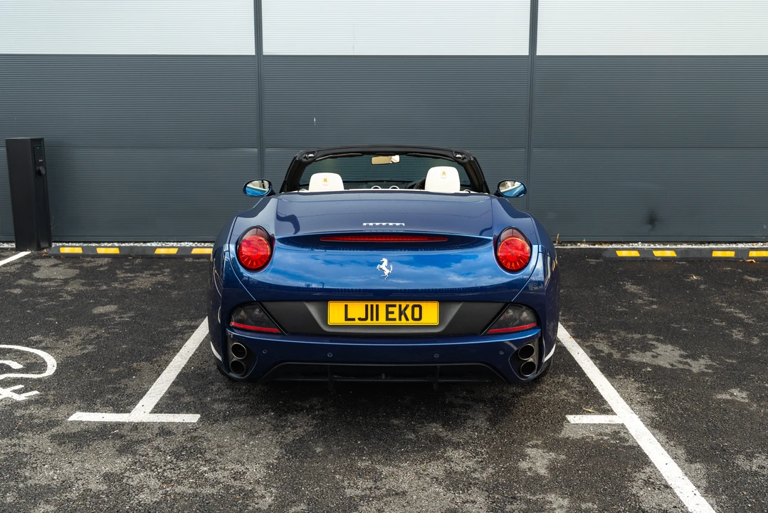 2011 Ferrari California - Image 16 of 31