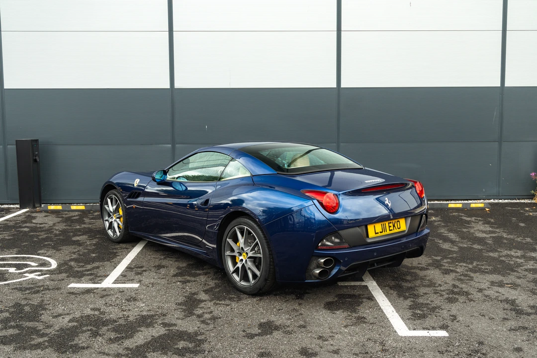 2011 Ferrari California - Image 18 of 31