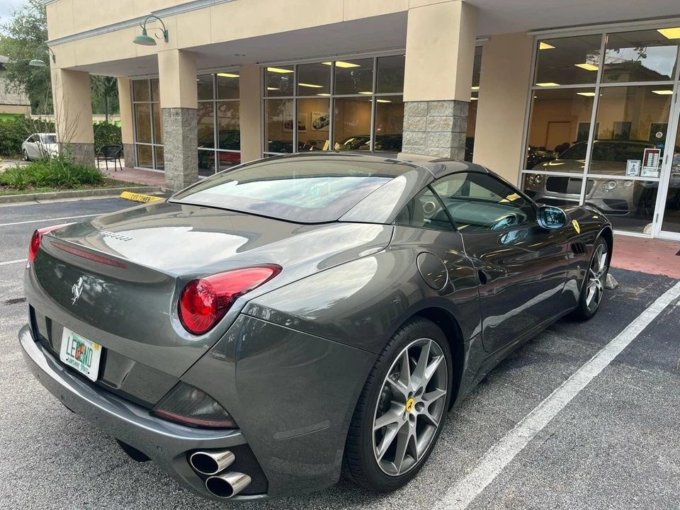 2011 Ferrari California - Image 18 of 31