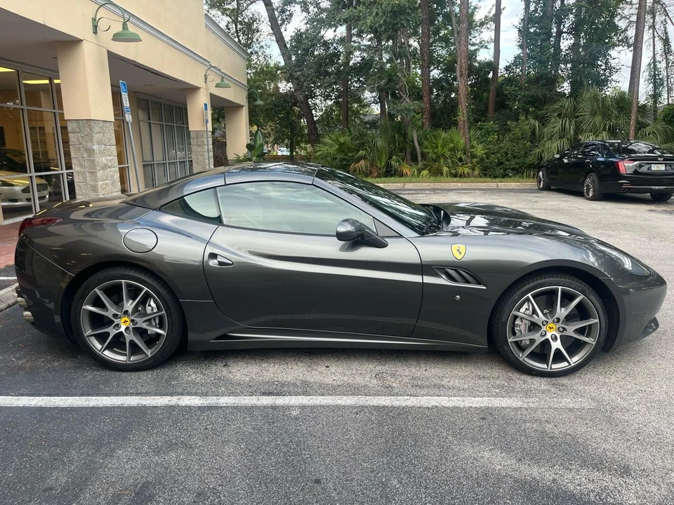 2011 Ferrari California - Image 17 of 31