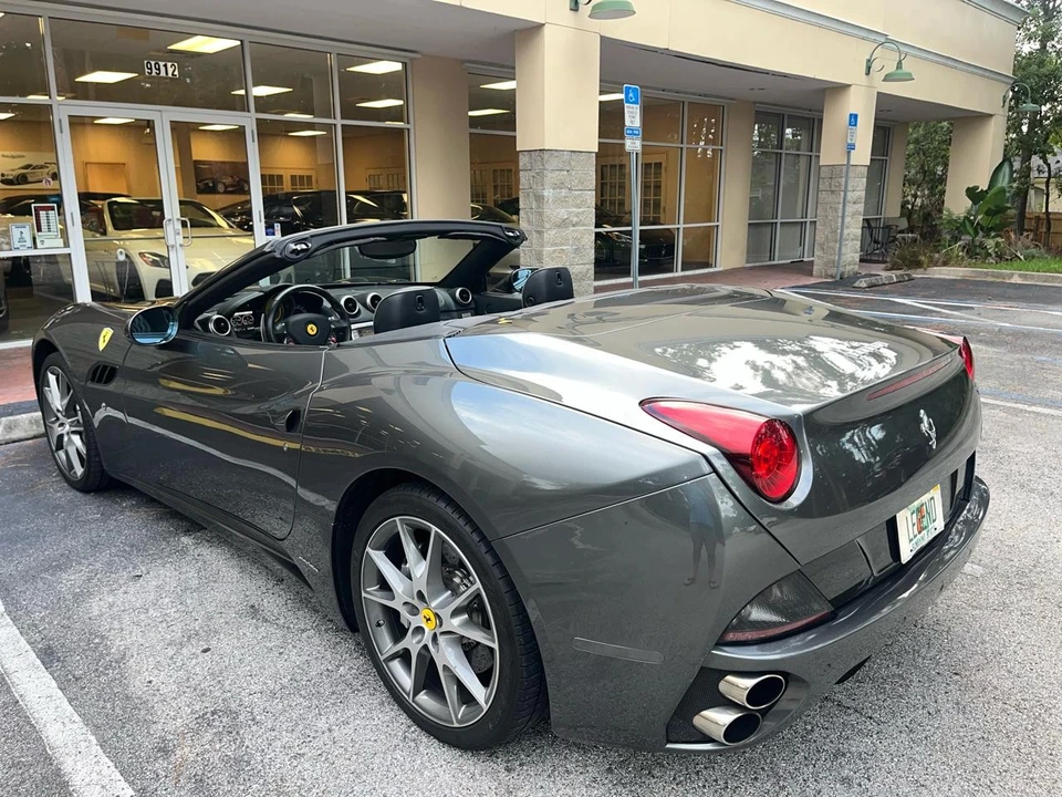 2011 Ferrari California - Image 8 of 31