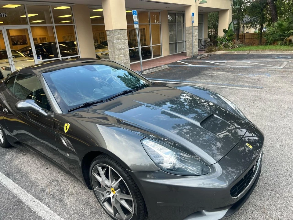 2011 Ferrari California - Image 16 of 31