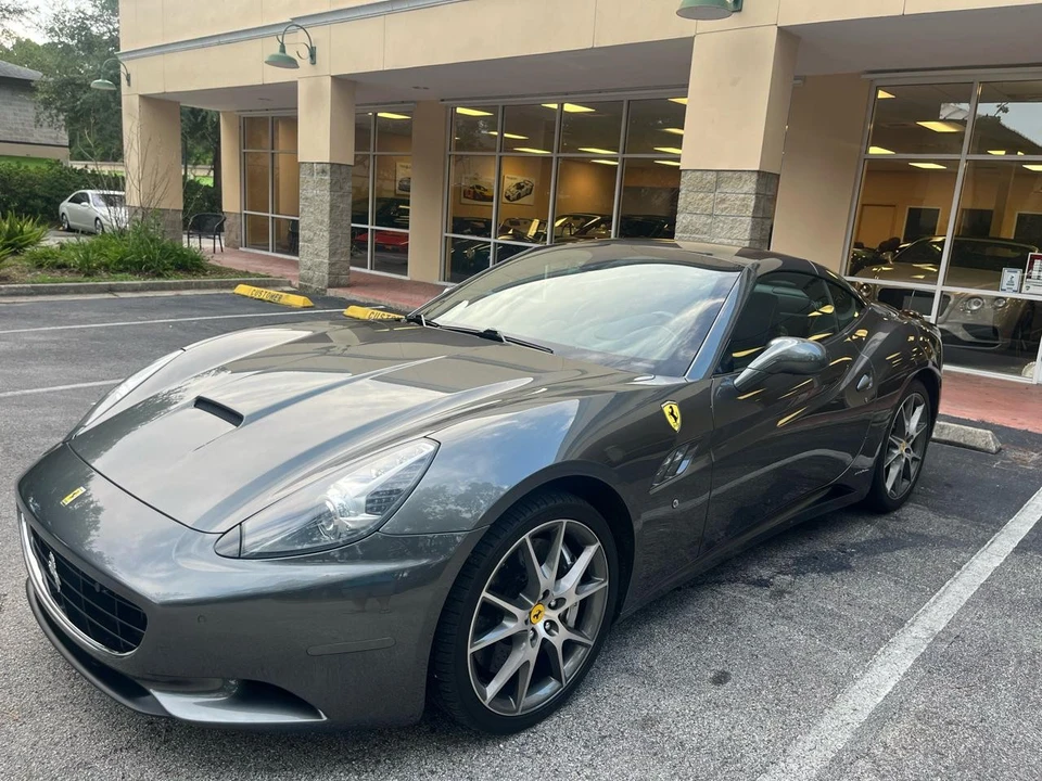 2011 Ferrari California - Image 25 of 31