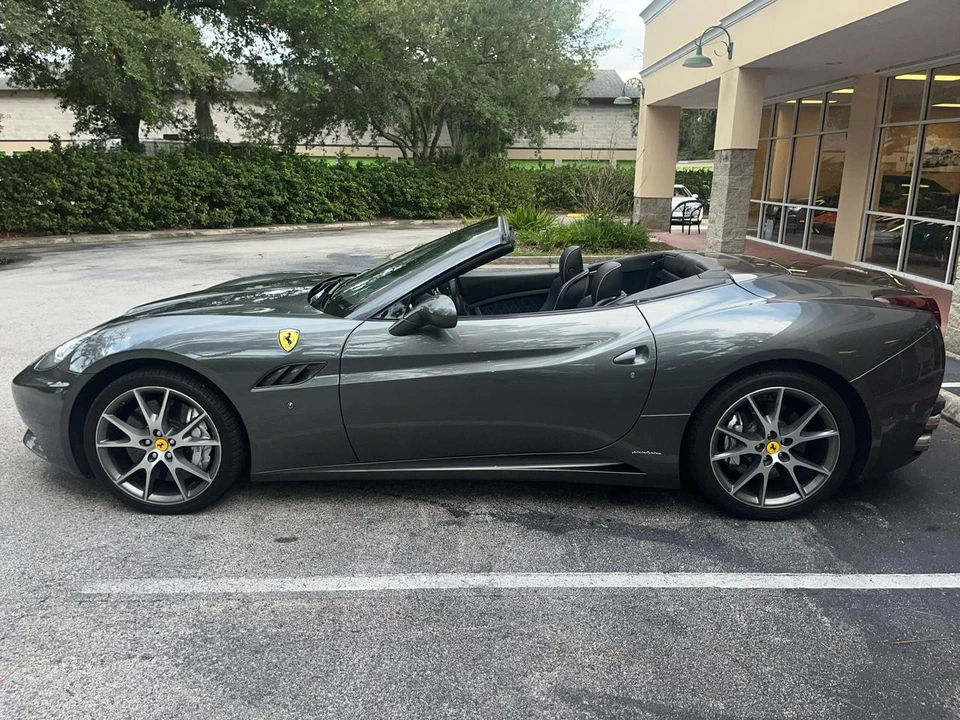 2011 Ferrari California - Image 10 of 31