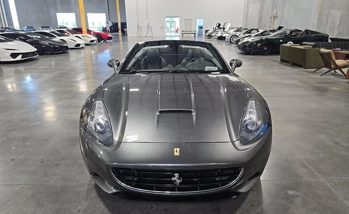 2011 Ferrari California - Image 2 of 7