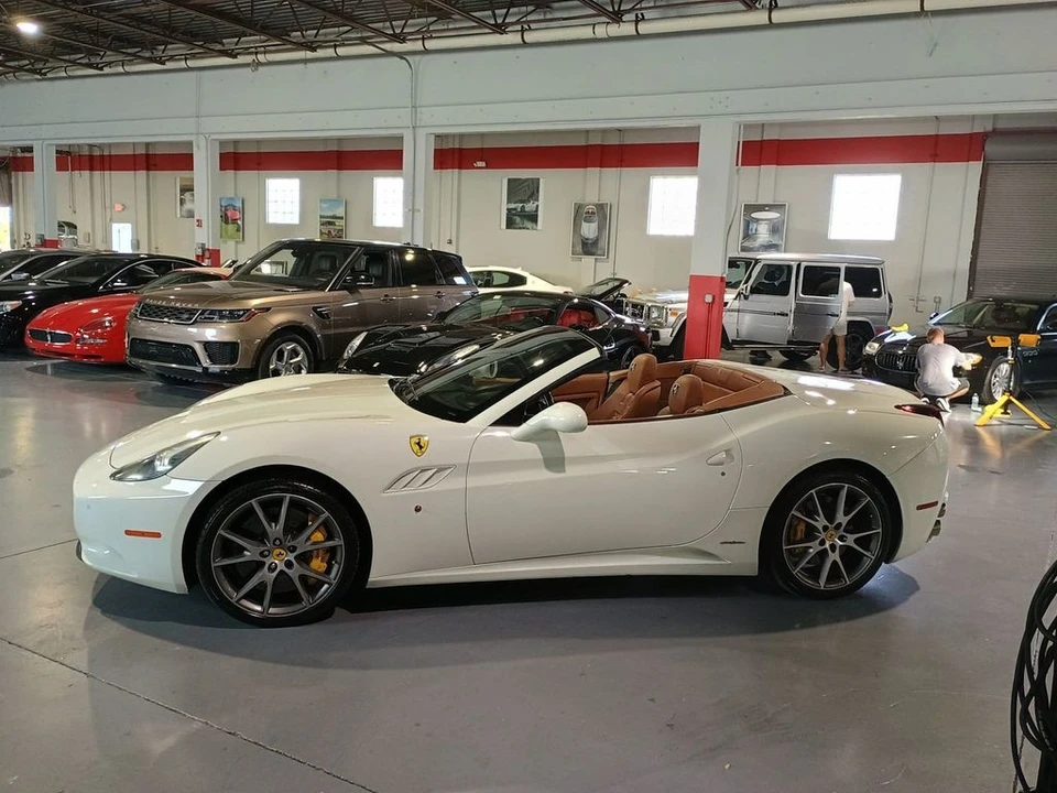 2011 Ferrari California - Image 3 of 12