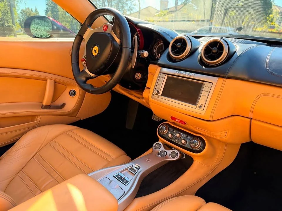 2011 Ferrari California - Image 10 of 16