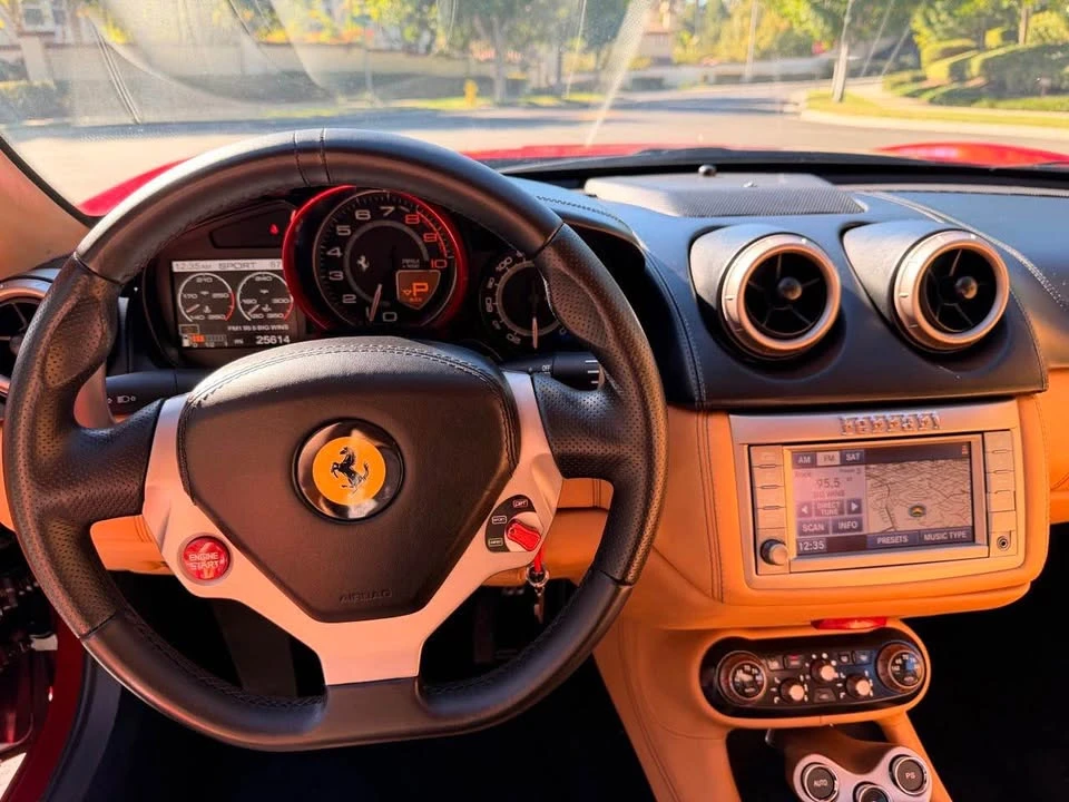 2011 Ferrari California - Image 12 of 16