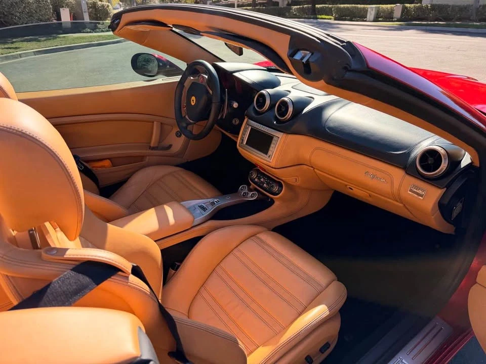 2011 Ferrari California - Image 9 of 16