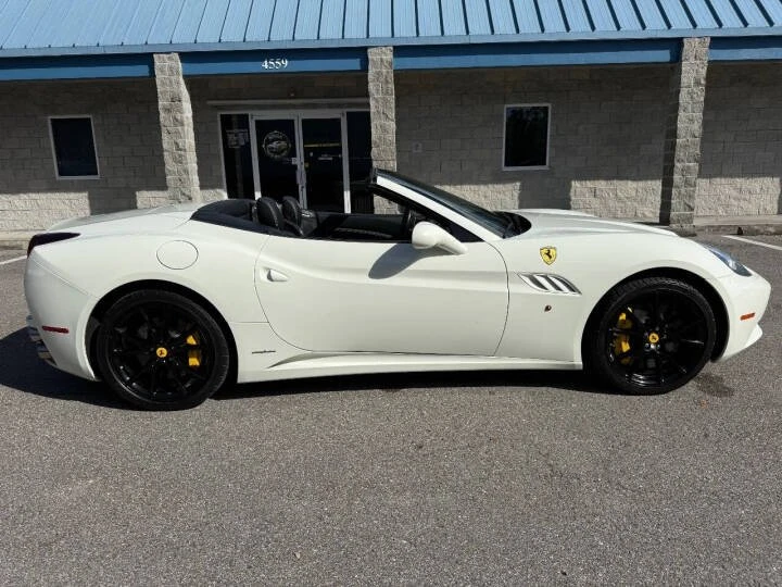 2011 Ferrari California - Image 11 of 20