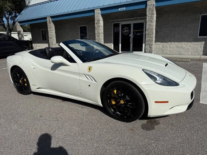 2011 Ferrari California - Image 12 of 20
