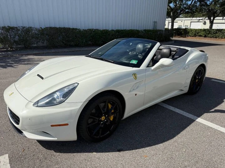 2011 Ferrari California - Image 8 of 20