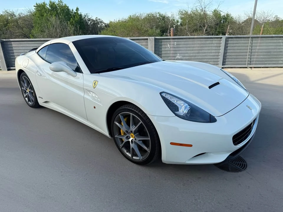 2011 Ferrari California - Image 3 of 20