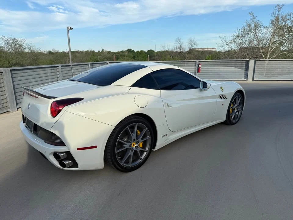 2011 Ferrari California - Image 4 of 20