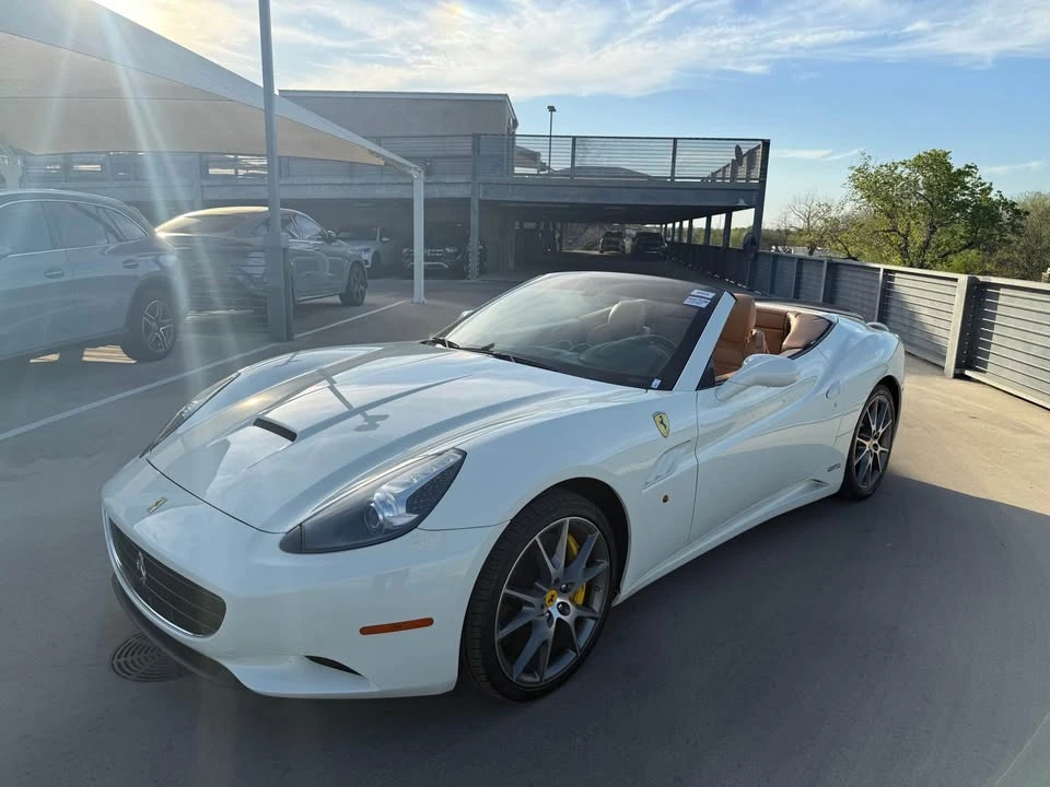 2011 Ferrari California - Image 17 of 20