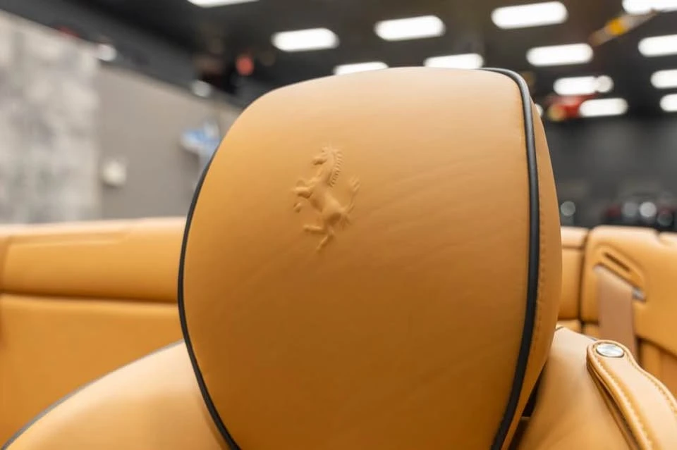 2011 Ferrari California - Image 13 of 17