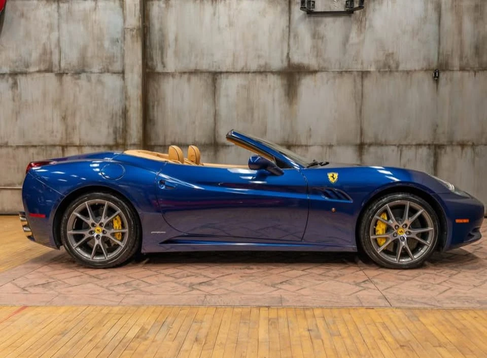 2011 Ferrari California - Image 2 of 17