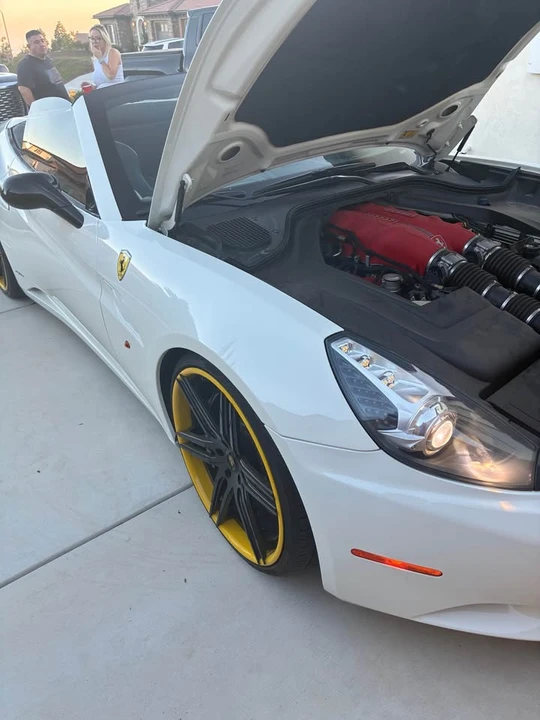 2011 Ferrari California - Image 6 of 8
