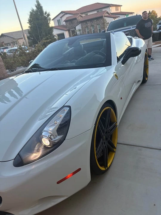 2011 Ferrari California - Image 2 of 8