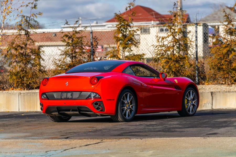 2011 Ferrari California - Image 3 of 31