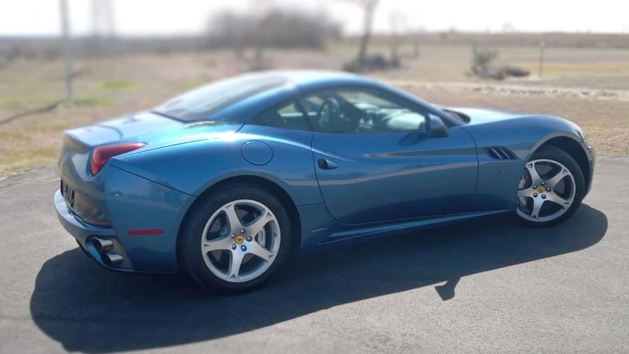 2011 Ferrari California - Image 2 of 17
