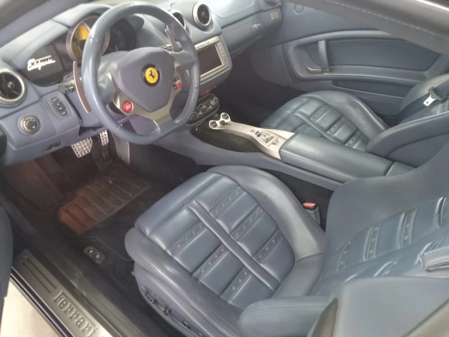 2011 Ferrari California - Image 11 of 17