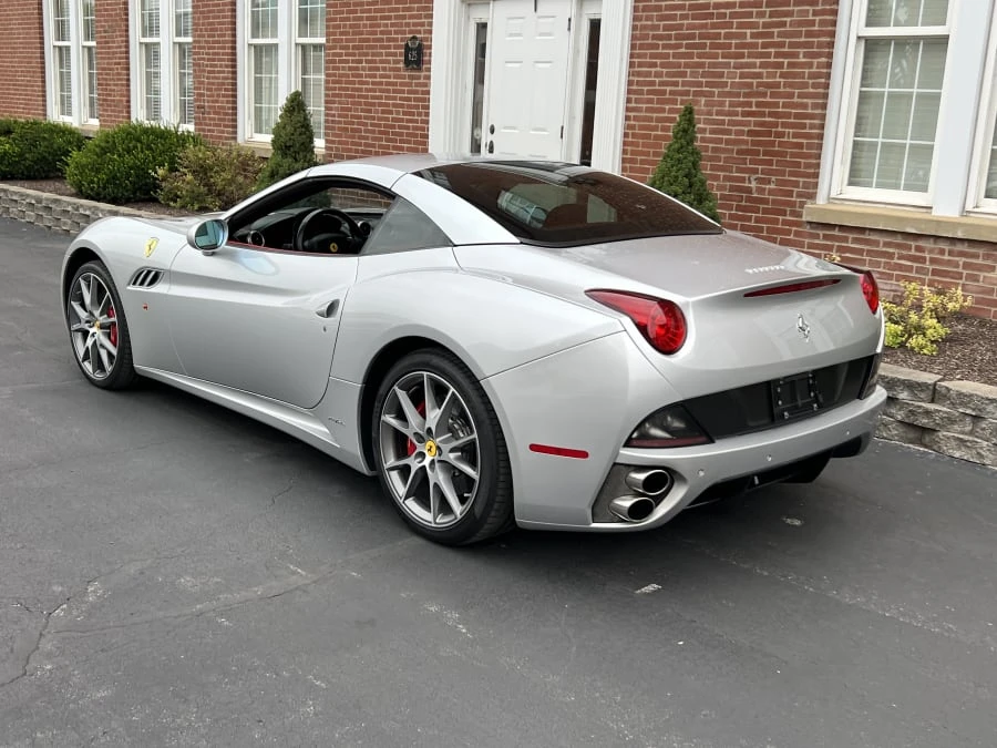 2011 Ferrari California - Image 6 of 11