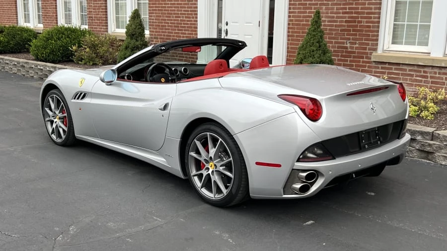 2011 Ferrari California - Image 3 of 11