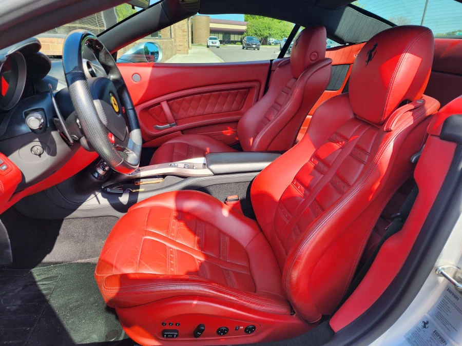 2011 Ferrari California - Image 4 of 4