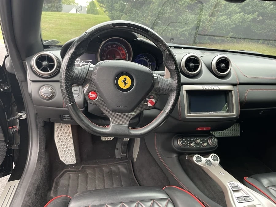 2011 Ferrari California - Image 14 of 30