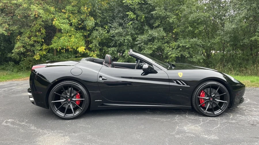 2011 Ferrari California - Image 2 of 30