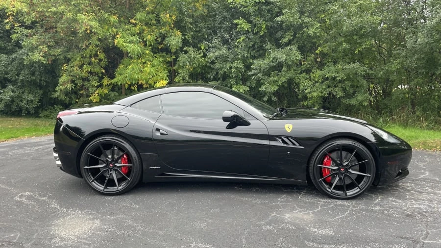 2011 Ferrari California - Image 12 of 30