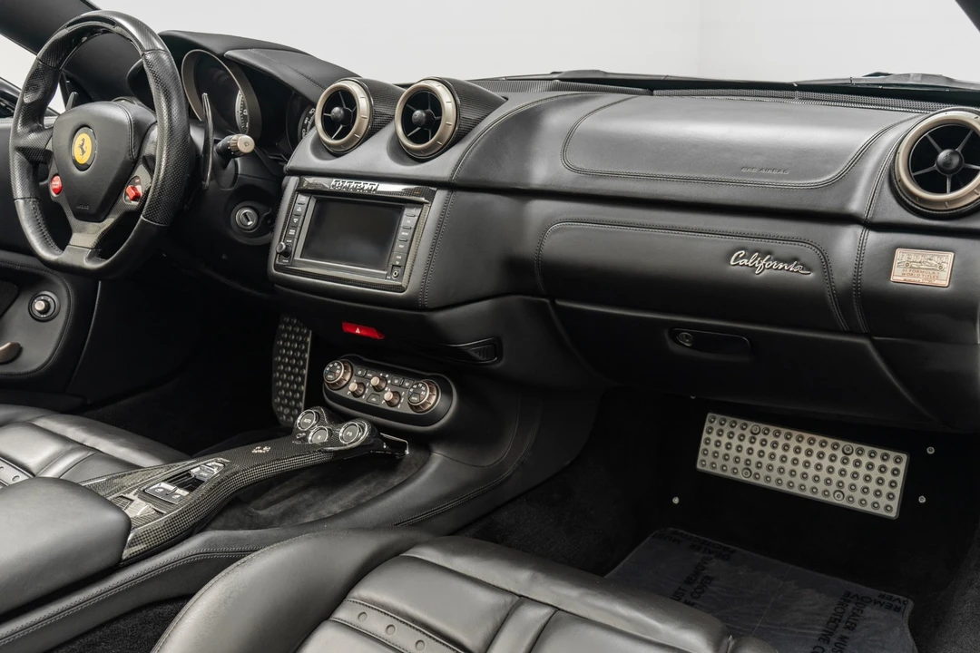 2011 Ferrari California - Image 14 of 21