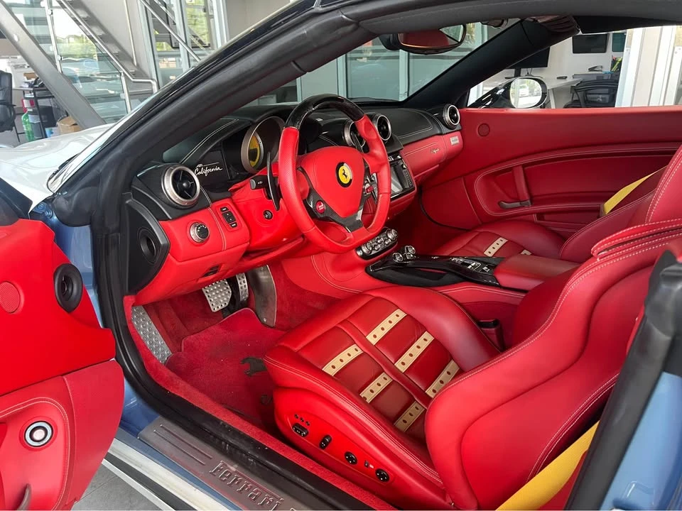 2011 Ferrari California - Image 5 of 10