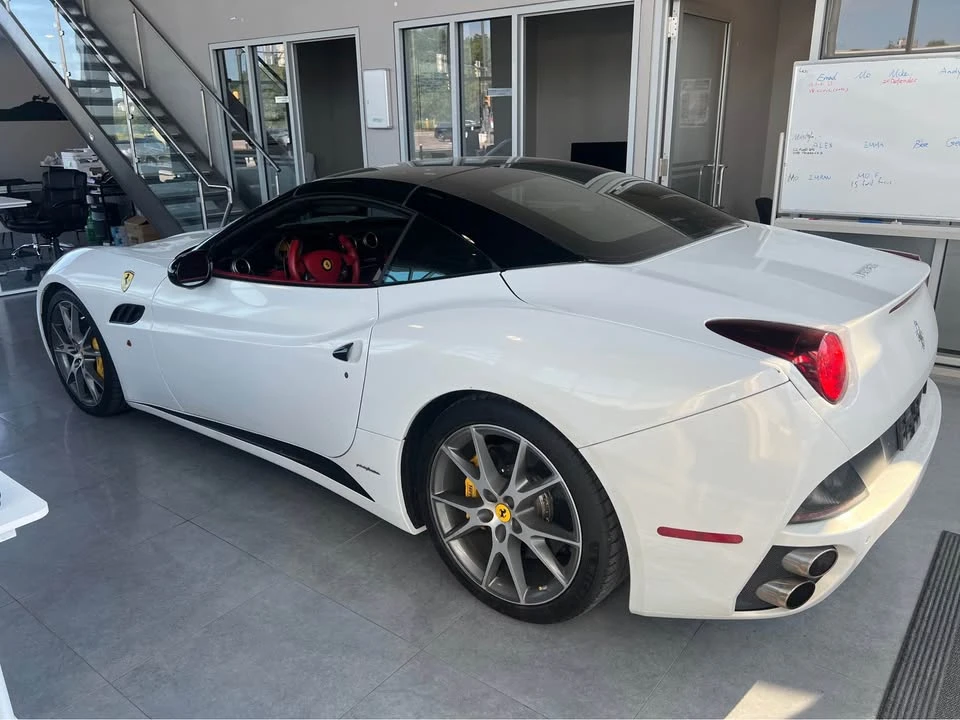 2011 Ferrari California - Image 10 of 10