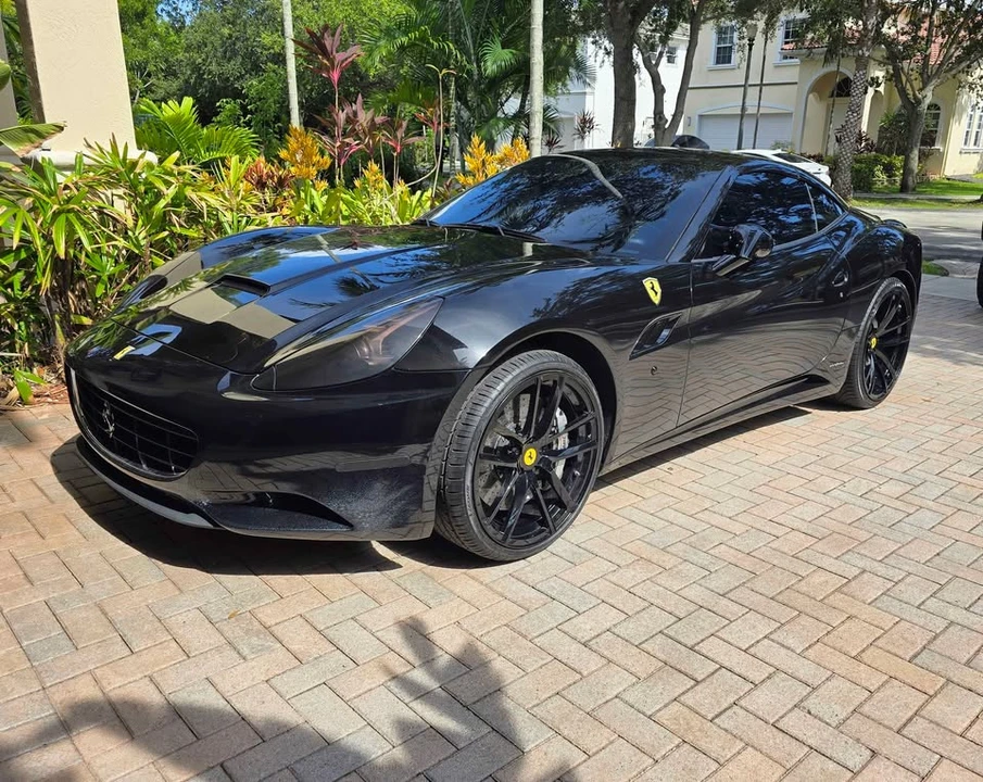2011 Ferrari California - Image 8 of 11